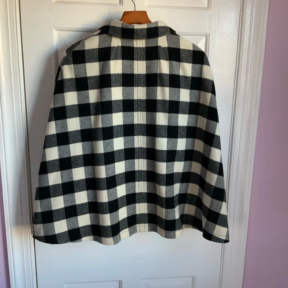 Talbots Black and White Cape with Bold Checkered Pattern - Picture 5 of 6